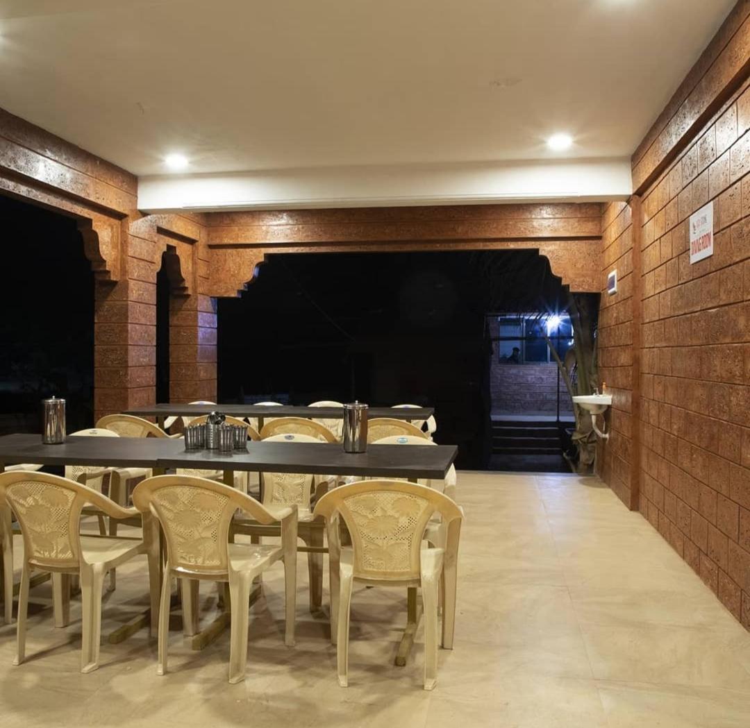 Redstone Farmhouse Kashid Exterior photo